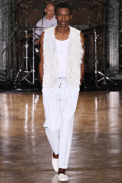 Look 7